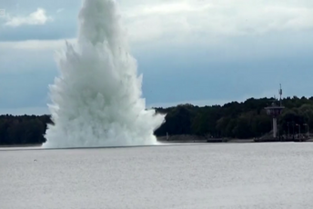 (VIDEO) Eksplodirala bomba iz Drugog svjetskog rata Trenutak eksplozije