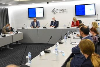 PKCG: Fazno primjenjivati Zakon o fiskalizaciji u prometu proizvoda i usluga PKCG: Fazno primjenjivati Zakon o fiskalizaciji u prometu proizvoda i usluga