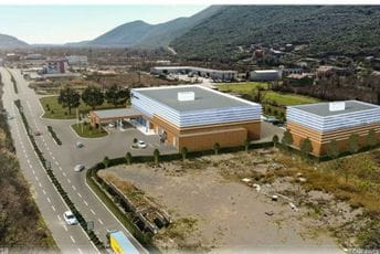 Carević gradi servis za teretnjake i auta sa pumpom Carević gradi servis za teretnjake i auta sa pumpom