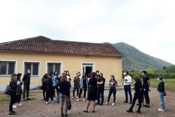 Saradnja Arhitektonskog i Biotehničkog fakulteta u realizaciji studentskih projekata Saradnja Arhitektonskog i Biotehničkog fakulteta u realizaciji studentskih projekata