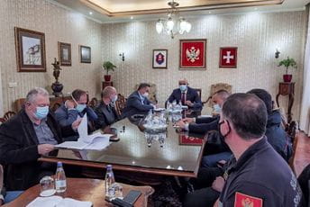 Cetinje: Najveći epidemiološki rizik nepoštovanje samoizolacije Cetinje: Najveći epidemiološki rizik nepoštovanje samoizolacije