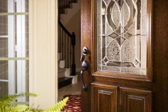 Zašto noću uvijek treba da zatvarate vrata od spavaće sobe lustracija