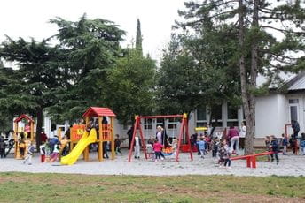 Tamo gdje je više djece, mjere je nemoguće poštovati Tamo gdje je više djece, mjere je nemoguće poštovati