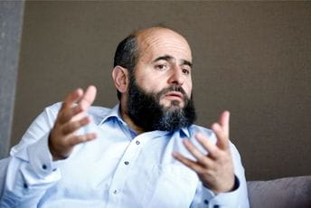 B92: Muamer Zukorlić biće potpredsjednik Skupštine Srbije B92: Muamer Zukorlić biće potpredsjednik Skupštine Srbije