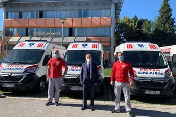 Tri reanimobila službama Hitne pomoći Podgorica, Nikšić i Budva Tri reanimobila službama Hitne pomoći Podgorica, Nikšić i Budva