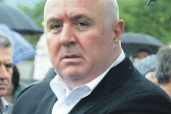 Krala nakit od Đukanovića da vrati kockarske dugove Igoru Krstoviću Krala nakit od Đukanovića da vrati kockarske dugove Igoru Krstoviću