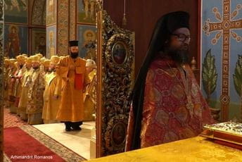 Romanos: Amfilohiju je korona upozorenje od Boga Romanos: Amfilohiju je korona upozorenje od Boga