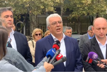 Koalicija za budućnost Crne Gore prihvatila ponudu Krivokapića, ali o imenima naknadno Koalicija za budućnost Crne Gore prihvatila ponudu Krivokapića, ali o imenima naknadno