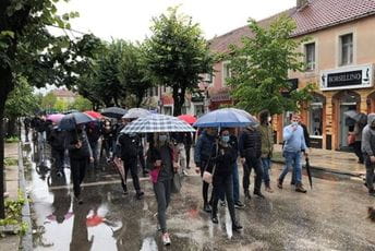 Sjutra novi protest nikšićkih ugostitelja, pozvali građane da ih podrže Sa ranijeg protesta nikšićkih ugostitelja