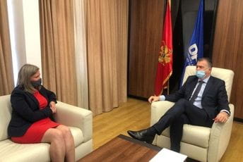 Gvozdenović - Medoks: DPS nastavlja da brani državne interese Gvozdenović - Medoks: DPS nastavlja da brani državne interese