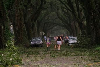 Uragan Zeta pogodio Nju Orleans, jedna osoba povrijeđena Uragan Zeta pogodio Nju Orleans, jedna osoba povrijeđena