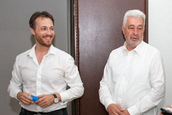 Nepokolebljivi premijer rukovodio istorijskom akcijom i spriječio puč Nepokolebljivi premijer rukovodio istorijskom akcijom i spriječio puč