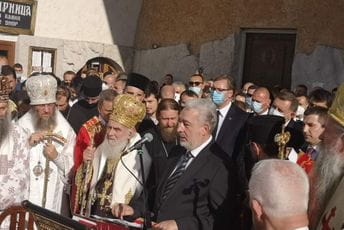 Krivokapić: Amfilohije stoji rame uz rame sa Svetim Petrom Cetinjskim i Njegošem Krivokapić: Amfilohije stoji rame uz rame sa Svetim Petrom Cetinjskim i Njegošem