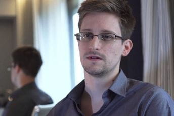 Snouden dobio ruski pasoš Snouden dobio ruski pasoš