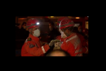 Mačka spašena nakon što je danima bila pod ruševinama poslije zemljotresa u Turskoj Mačka spašena nakon što je danima bila pod ruševinama poslije zemljotresa u Turskoj