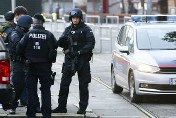 Austrijski ministar priznao propuste pred napad u Beču, ignorisano upozorenje Austrijski ministar priznao propuste pred napad u Beču, ignorisano upozorenje