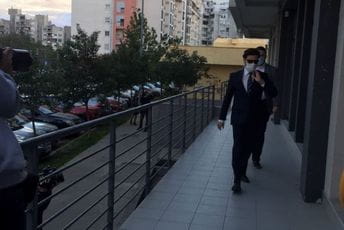 Počinje sastanak kod Krivokapića: Stigli Abazović, Mandić, Joković... Počinje sastanak kod Krivokapića: Stigli Abazović, Mandić, Joković...