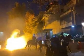 (VIDEO) Sukob policije i demonstranata u Ljubljani, ima povrijeđenih (VIDEO) Sukob policije i demonstranata u Ljubljani, ima povrijeđenih