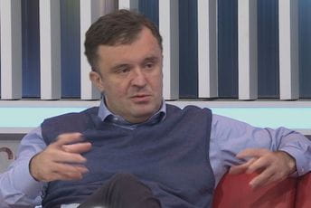 Vujović: SPC kontroliše najveći broj resora, mandatar se poigrao sa DF-om i Demokratama Vujović: SPC kontroliše najveći broj resora, mandatar se poigrao sa DF-om i Demokratama