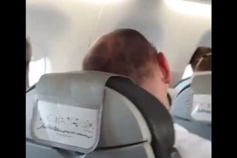 Kneževića u avionu uspavale crnogorske pjesme (VIDEO)