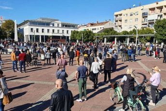 Lani bilo više od 680 protestnih okupljanja Detalj s jednog od protesta u Podgorici