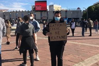 Ugostitelji: Od danas za nas odluke NKT-a ne važe, u četvrtak otvaramo lokale Ugostitelji: Od danas za nas odluke NKT-a ne važe, u četvrtak otvaramo lokale