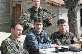 Hašim Tači pred sudom u Hagu u ponedjeljak Hašim Tači pred sudom u Hagu u ponedjeljak