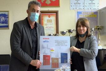 Počela podjela “Pobjedinih” knjiga osnovnim i srednjim školama na sjeveru Crne Gore Počela podjela “Pobjedinih” knjiga osnovnim i srednjim školama na sjeveru Crne Gore