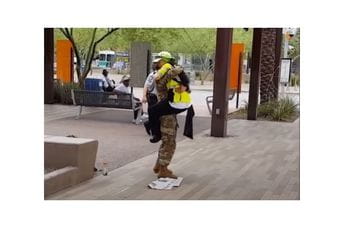 Video koji će vas ganuti: Majka uvijek prepoznaje svoje dijete... Video koji će vas ganuti: Majka uvijek prepoznaje svoje dijete...