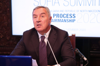 Obustavljena oba postupka protiv Đukanovića Obustavljena oba postupka protiv Đukanovića