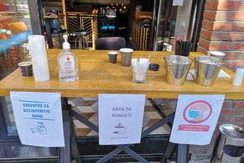 Podgorički ugostitelji „zaobišli“ mjere NKT: Nude kafu za ponijeti Jedan od otvorenih kafića u Bokeškoj ulici