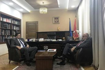 MVP: Božoviću predočeno da je polaganje vijenca grubo falsifikovanje istorije Crne Gore MVP: Božoviću predočeno da je polaganje vijenca grubo falsifikovanje istorije Crne Gore