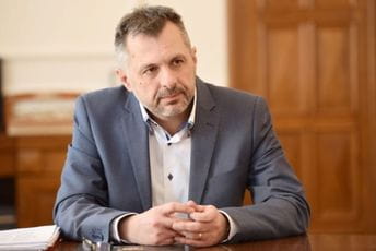 Gradonačelnik Banjaluke Igor Radojičić pozitivan na korona virus Gradonačelnik Banjaluke Igor Radojičić pozitivan na korona virus