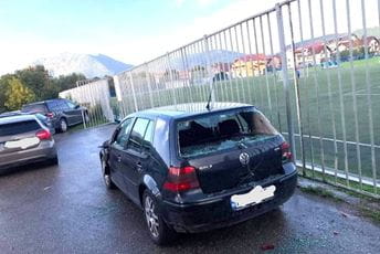 Procesuirane četiri osobe zbog incidenta na utakmici: Vikali ''Turci pokidaćemo vam glave'' i demolirali automobil Procesuirane četiri osobe zbog incidenta na utakmici: Vikali ''Turci pokidaćemo vam glave'' i demolirali automobil