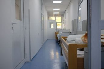 Hospitalizovano 387 kovid pacijenata
