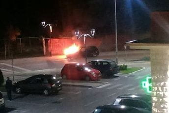 Cetinje: Izgorio „golf“, nema povrijeđenih Cetinje: Izgorio „golf“, nema povrijeđenih