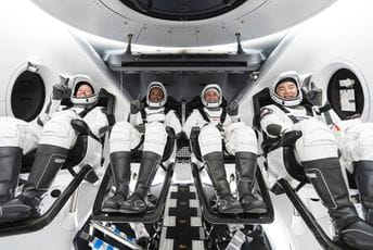SpaceX lansirao četiri astronauta prema MSS (VIDEO)