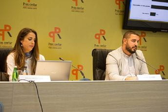 Javne politike se shvataju kao personifikacija djelovanja političara Javne politike se shvataju kao personifikacija djelovanja političara