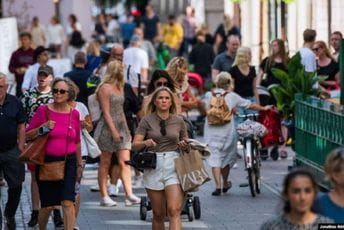 Rekord: U Švedskoj zaraženo više od 7.000 ljudi Rekord: U Švedskoj zaraženo više od 7.000 ljudi