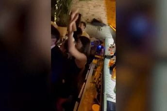 (VIDEO) Bijesna korona žurka u centru Beograda na dan žalosti (VIDEO) Bijesna korona žurka u centru Beograda na dan žalosti