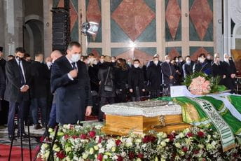 Na sahrani Irineja Šćekić i Obradović Na sahrani Irineja Šćekić i Obradović