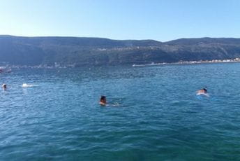 Kupanje u Herceg Novom 22. novembra Kupanje u Herceg Novom 22. novembra