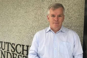 Švarc: Vučić je Putinova marioneta, dolaze mu teški dani Švarc: Vučić je Putinova marioneta, dolaze mu teški dani