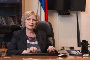 Oglas za šeficu kabineta koja već radi na toj poziciji? Marina Jočić