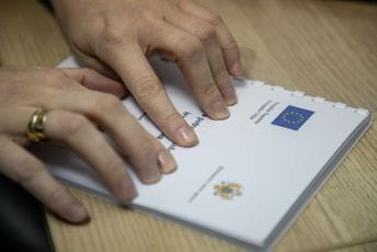 Brajevo pismo uprkos novim tehnologijama nije izgubilo značaj za osobe oštećenog vida Brajevo pismo uprkos novim tehnologijama nije izgubilo značaj za osobe oštećenog vida