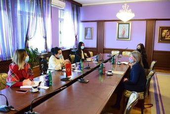 Britanska podrška crnogorskom sudstvu nastavlja se novim projektima Britanska podrška crnogorskom sudstvu nastavlja se novim projektima