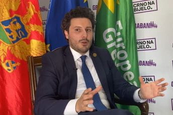 Abazović: Fer je da ja budem u Vladi, biću koordinator bezbjednosnih službi Abazović: Fer je da ja budem u Vladi, biću koordinator bezbjednosnih službi