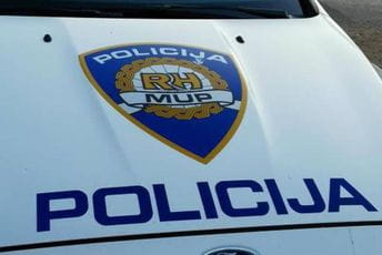 Drama u Novoj Varoši: Djevojčica se vodi kao nestala - oglasila se na Fejsbuku Drama u Novoj Varoši: Djevojčica se vodi kao nestala - oglasila se na Fejsbuku