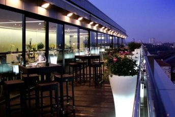 Hrvatska zatvara kafiće i restorane Hrvatska zatvara kafiće i restorane