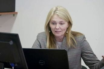 Ko je kandidatkinja za ministarku odbrane Olivera Injac Ko je kandidatkinja za ministarku odbrane Olivera Injac